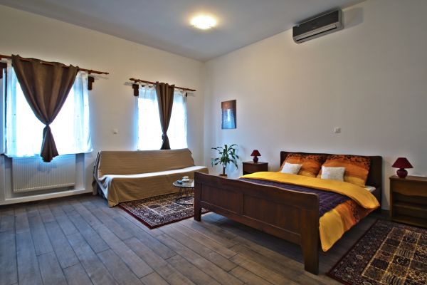 Hotel Lug (Bilje)